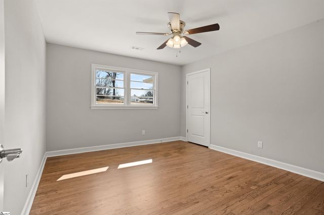 115 Pinetree Lane, Easley, SC 29640