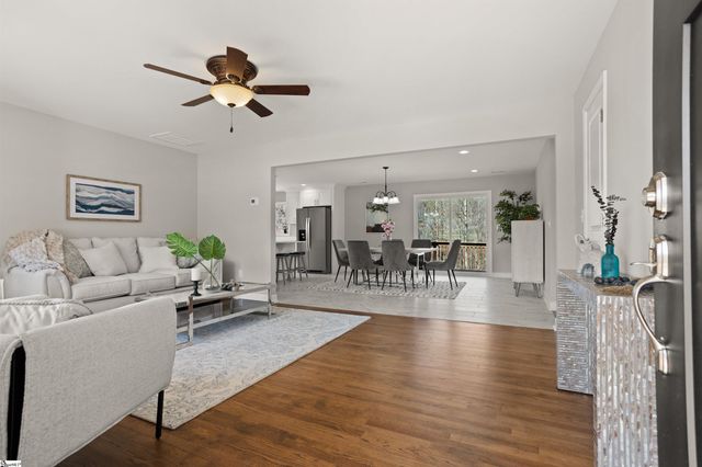 115 Pinetree Lane, Easley, SC 29640