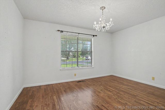 705 Magnolia Court, Broken Arrow, OK 74011