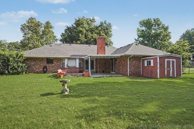 705 Magnolia Court, Broken Arrow, OK 74011