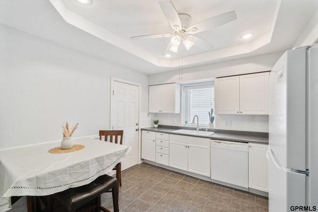 6205 J Street S, Omaha, NE 68117