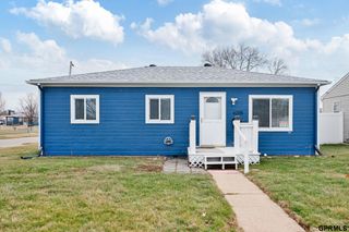 6205 J Street S, Omaha, NE 68117
