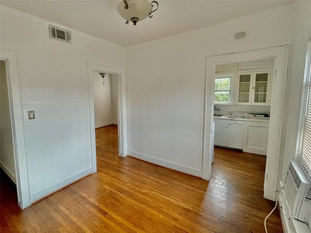 320 W Polk Street 3, Houston, TX 77019