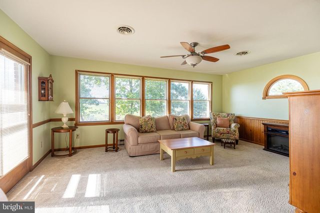 1115 GAYMAN RD, Chambersburg, PA 17202