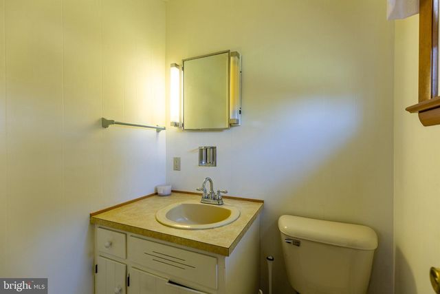 1115 GAYMAN RD, Chambersburg, PA 17202