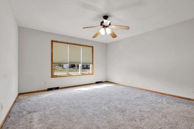 1280 Orchard CIRCLE, Oconomowoc, WI 53066