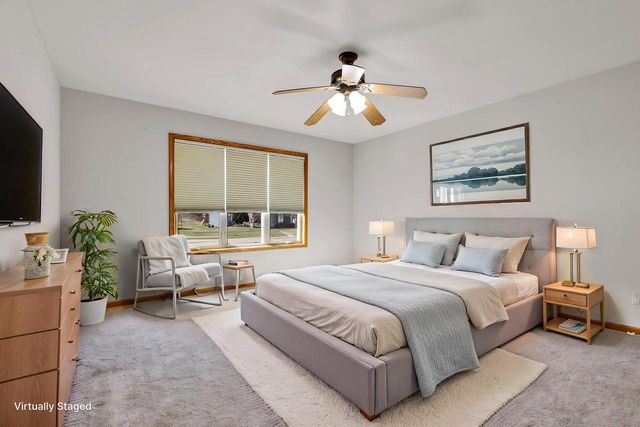 1280 Orchard CIRCLE, Oconomowoc, WI 53066