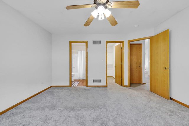 1280 Orchard CIRCLE, Oconomowoc, WI 53066