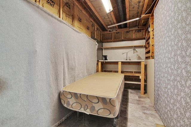 1280 Orchard CIRCLE, Oconomowoc, WI 53066