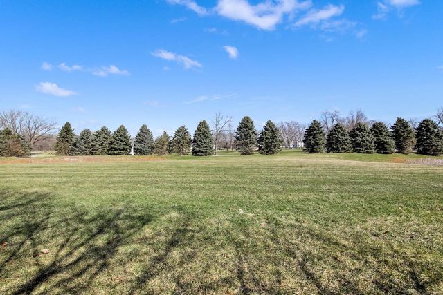 1280 Orchard CIRCLE, Oconomowoc, WI 53066