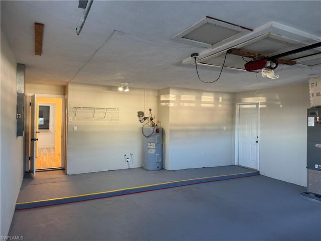 4936 Nassau CT, Cape Coral, FL 33904