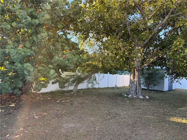 4936 Nassau CT, Cape Coral, FL 33904