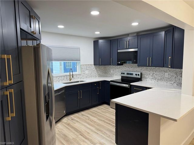 4936 Nassau CT, Cape Coral, FL 33904