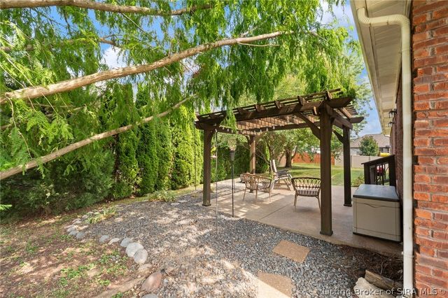 6610 Deerfield Drive, Charlestown, IN 47111