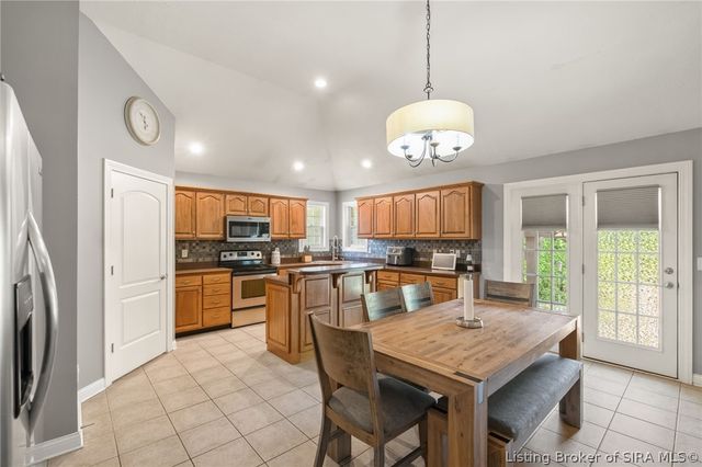 6610 Deerfield Drive, Charlestown, IN 47111