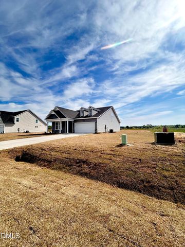 82 Maverick Lane, Dunn, NC 28334