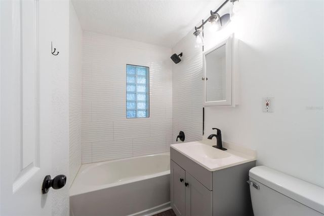 9 PALMIRA ROAD, Debary, FL 32713