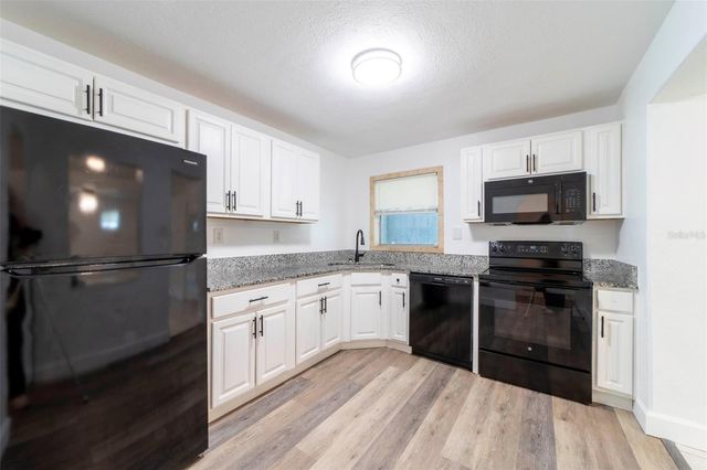9 PALMIRA ROAD, Debary, FL 32713