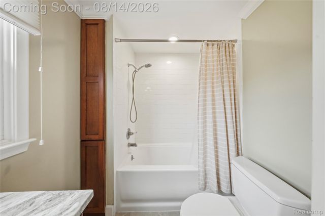 15244 Regina Avenue, Allen Park, MI 48101