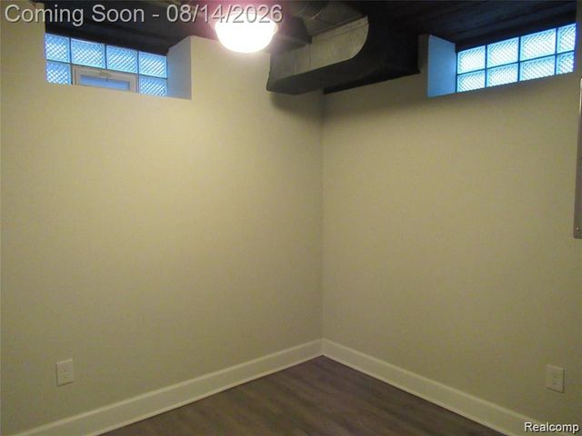 15244 Regina Avenue, Allen Park, MI 48101