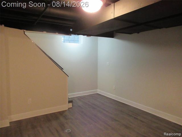 15244 Regina Avenue, Allen Park, MI 48101