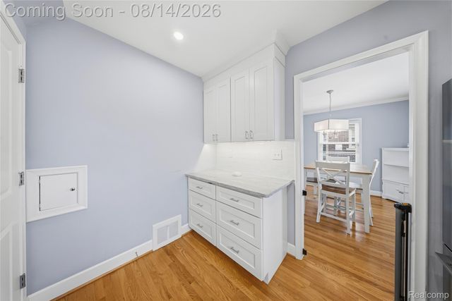 15244 Regina Avenue, Allen Park, MI 48101