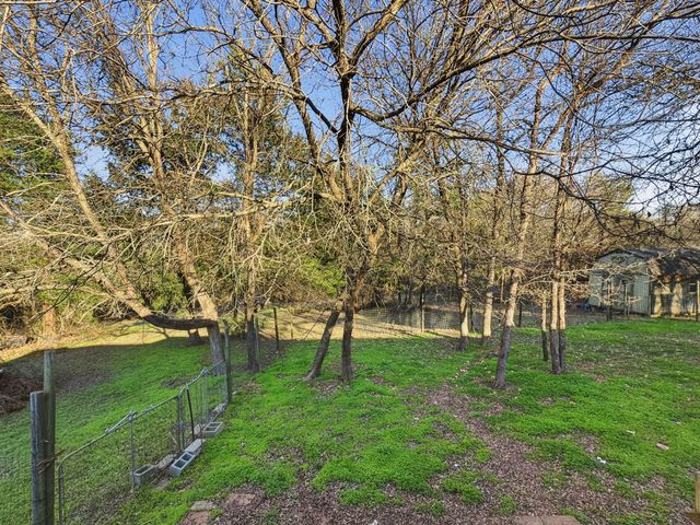 266 Bennett Road, Ennis, TX 75119