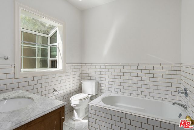 403 S BEDFORD Drive, Beverly Hills, CA 90212