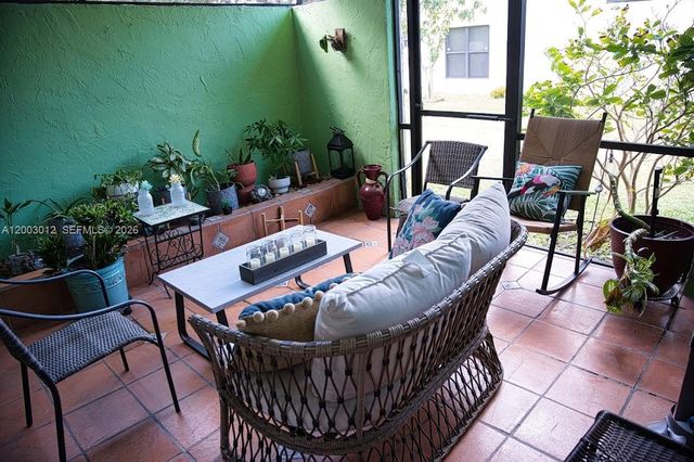 9955 NW 10th St 24, Pembroke Pines, FL 33024