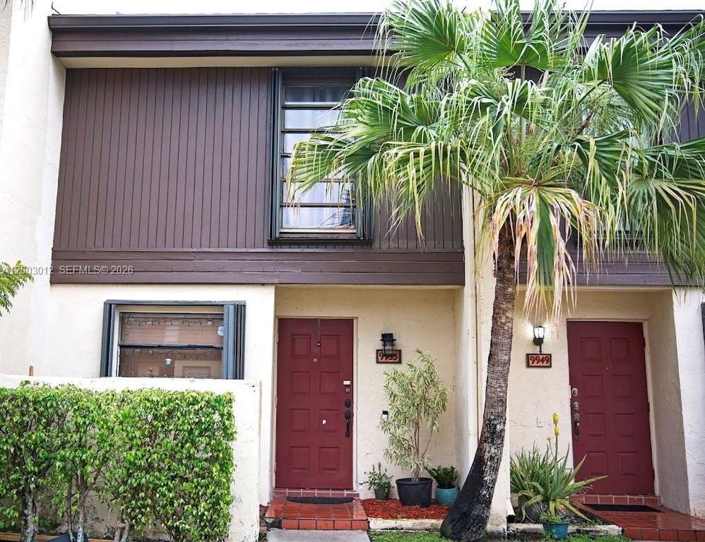 9955 NW 10th St 24, Pembroke Pines, FL 33024