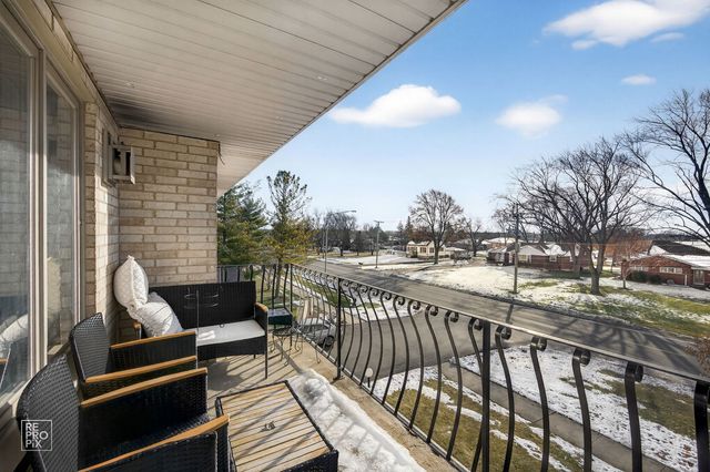 6640 183rd Street 3B, Tinley Park, IL 60477