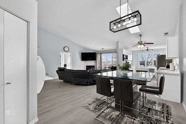 6640 183rd Street 3B, Tinley Park, IL 60477