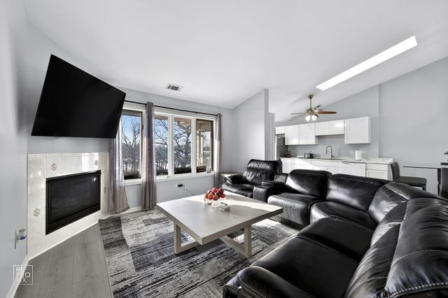 6640 183rd Street 3B, Tinley Park, IL 60477