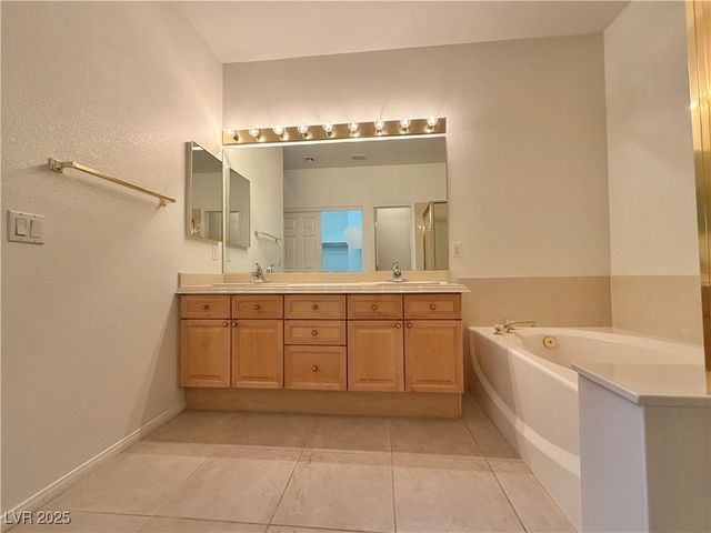 2842 Altair Street, Las Vegas, NV 89117