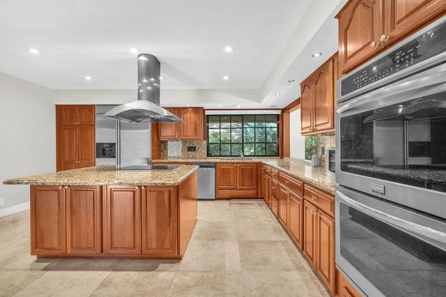 5820 SW 37th Terrace, Fort Lauderdale, FL 33312