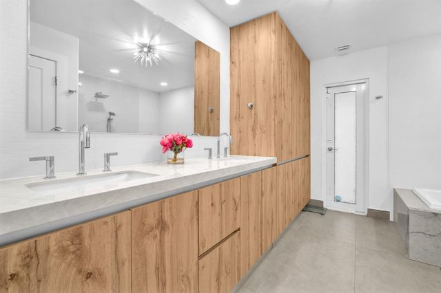 5820 SW 37th Terrace, Fort Lauderdale, FL 33312