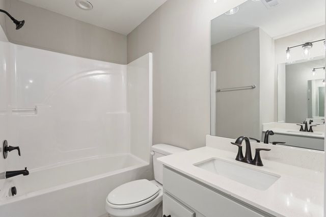 445 Bronco Pass, 84, Evans, GA 30809