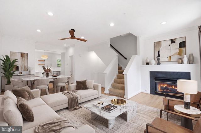 3839 WATKINS MILL DR, Alexandria, VA 22304