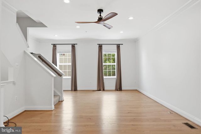 3839 WATKINS MILL DR, Alexandria, VA 22304