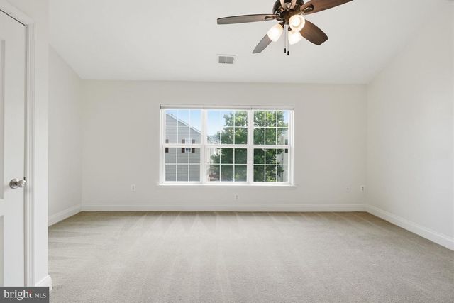 3839 WATKINS MILL DR, Alexandria, VA 22304
