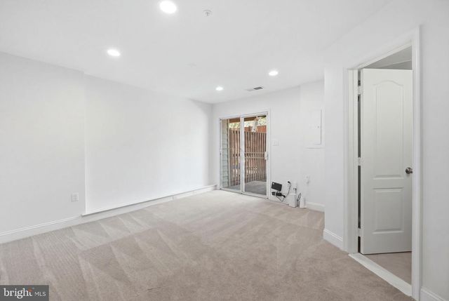 3839 WATKINS MILL DR, Alexandria, VA 22304