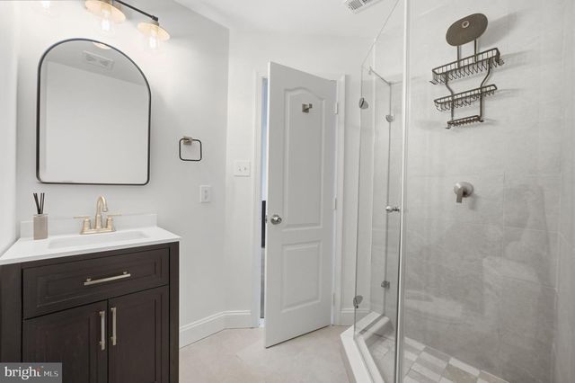 3839 WATKINS MILL DR, Alexandria, VA 22304