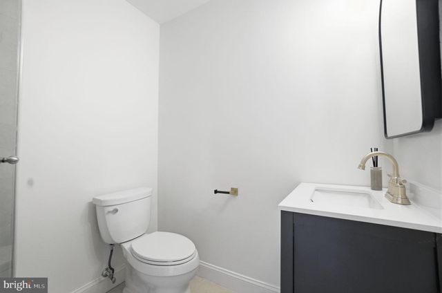3839 WATKINS MILL DR, Alexandria, VA 22304