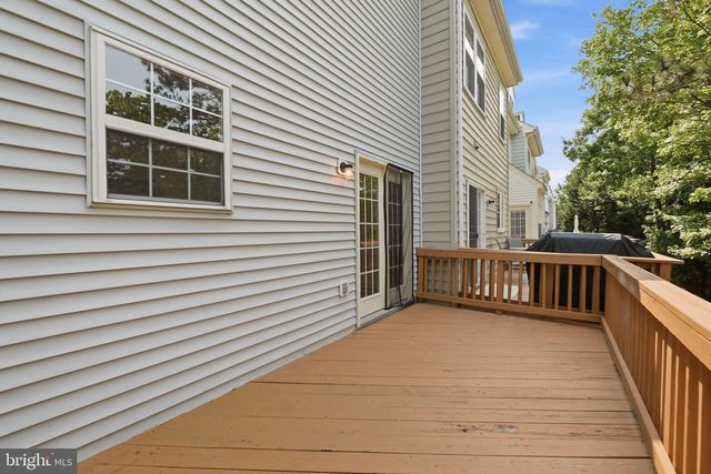 3839 WATKINS MILL DR, Alexandria, VA 22304