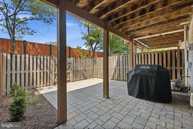 3839 WATKINS MILL DR, Alexandria, VA 22304