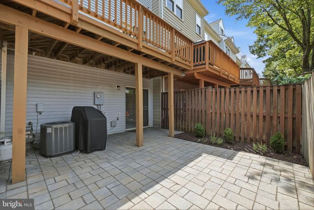 3839 WATKINS MILL DR, Alexandria, VA 22304