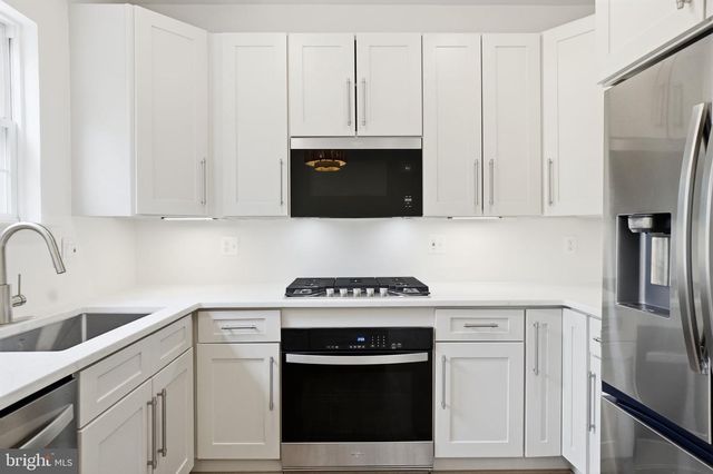 3839 WATKINS MILL DR, Alexandria, VA 22304