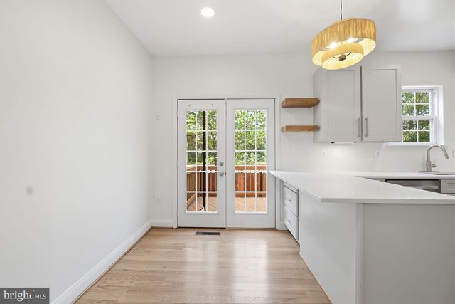 3839 WATKINS MILL DR, Alexandria, VA 22304