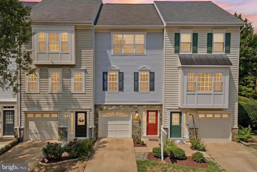 3839 WATKINS MILL DR, Alexandria, VA 22304