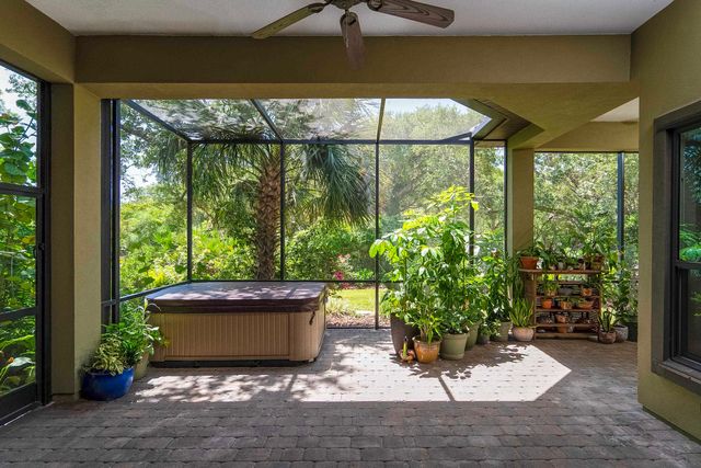 300 S La Crescenta Drive, St Augustine, FL 32080